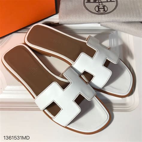 hermes slippers onderkant|Hermes female slippers.